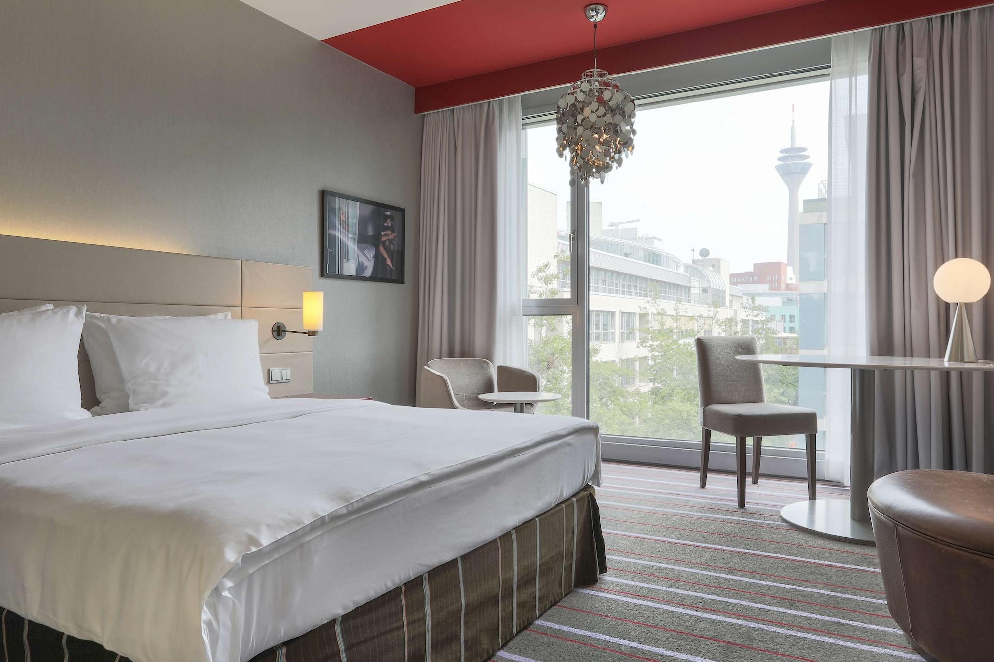 Radisson Blu Media Harbour Hotel, Duesseldorf Ngoại thất bức ảnh