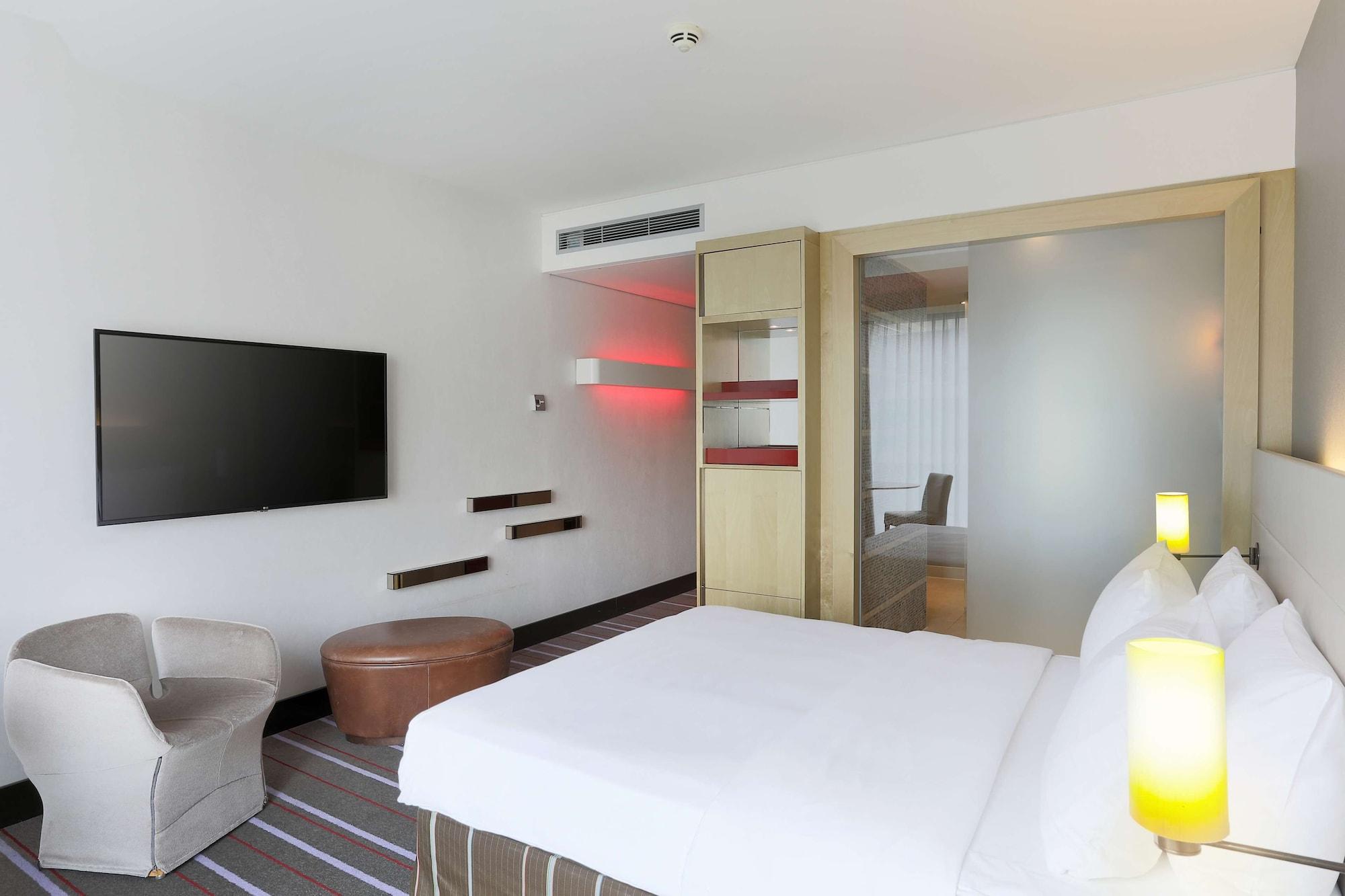Radisson Blu Media Harbour Hotel, Duesseldorf Ngoại thất bức ảnh