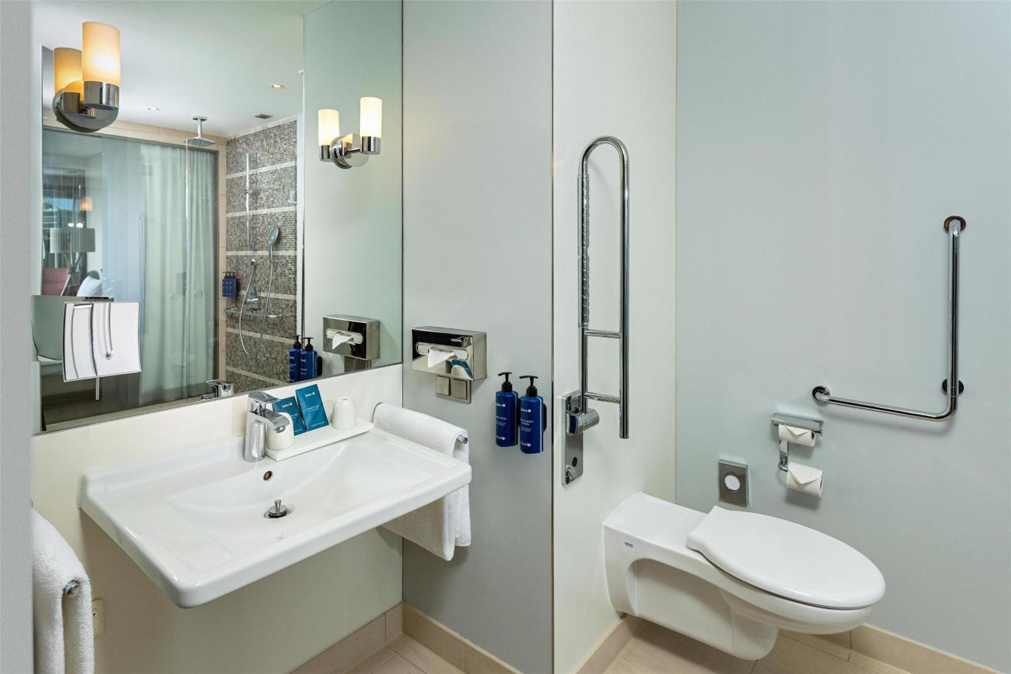 Radisson Blu Media Harbour Hotel, Duesseldorf Ngoại thất bức ảnh