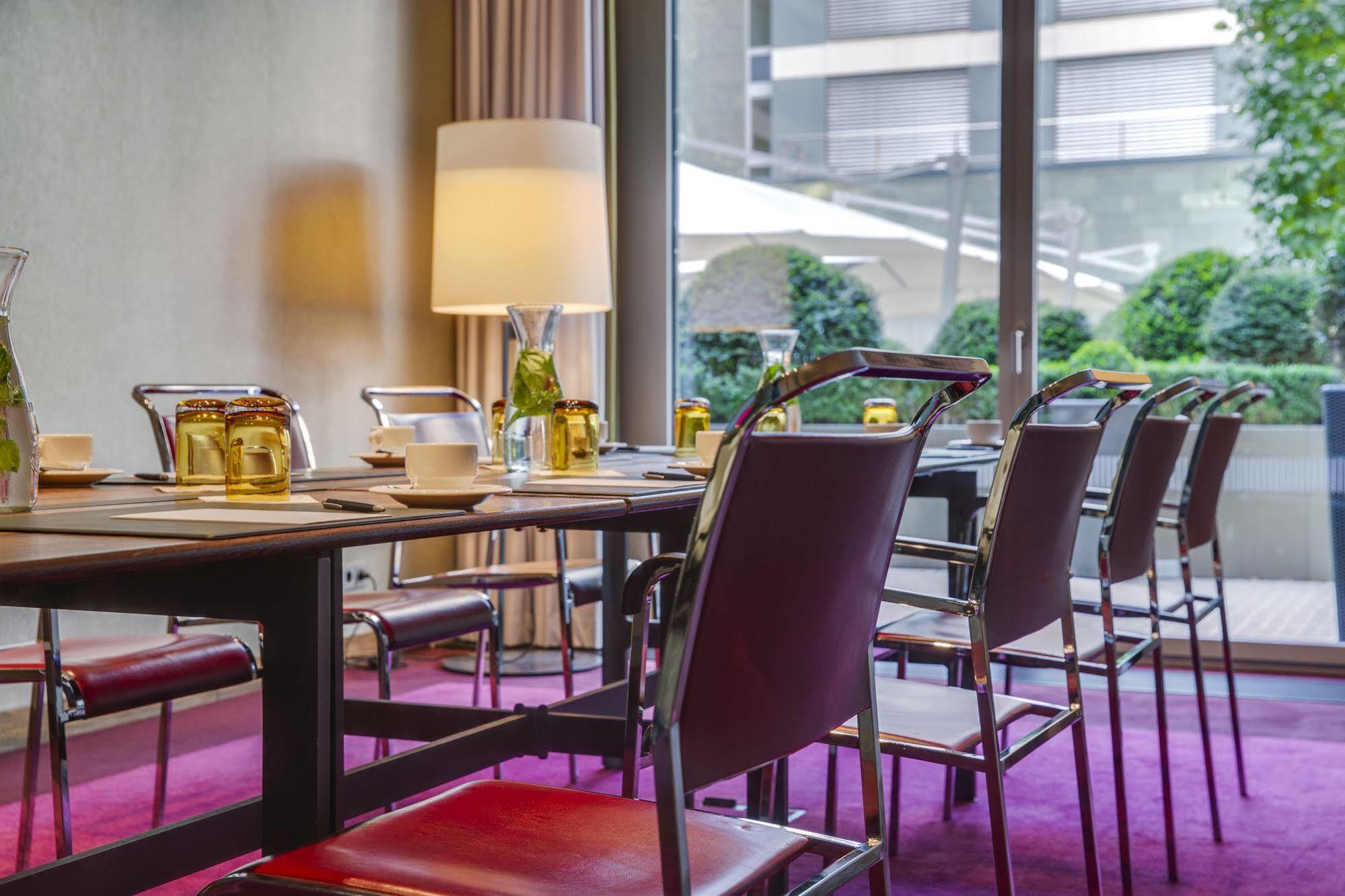 Radisson Blu Media Harbour Hotel, Duesseldorf Ngoại thất bức ảnh