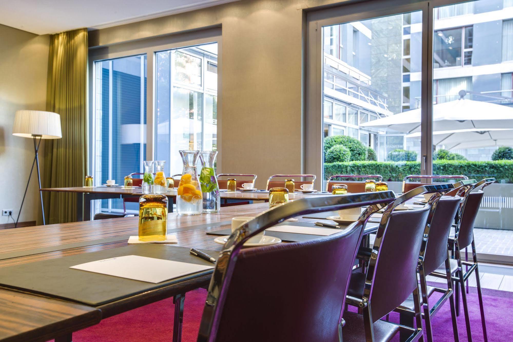 Radisson Blu Media Harbour Hotel, Duesseldorf Ngoại thất bức ảnh
